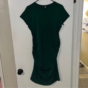 Stretchy ruched t-shirt dress 🥬